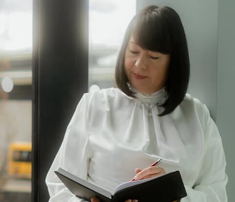 Aneta Papatolios - Master of Law & Insurance Specialist